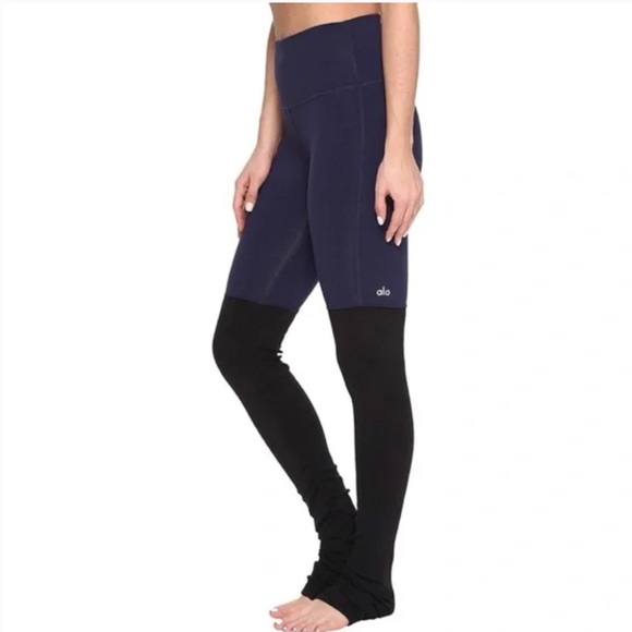 ALO Yoga Godess Leggings - Picture 2 of 10